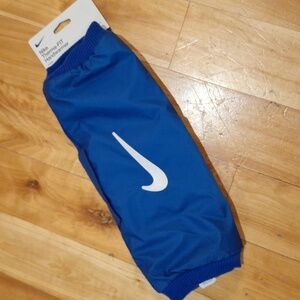 NWT Nike Football Therma-Fit Hand Warmer Blue & White One Size